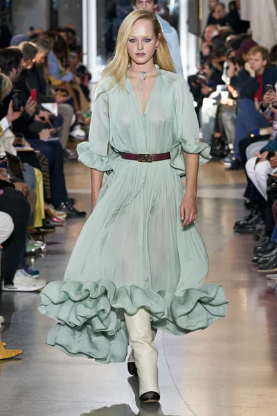 Look 54